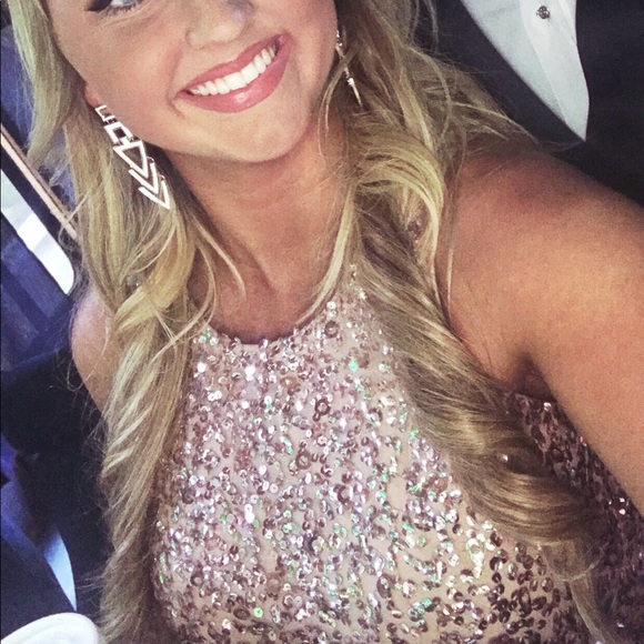 Prom dress - Picture 3 of 5